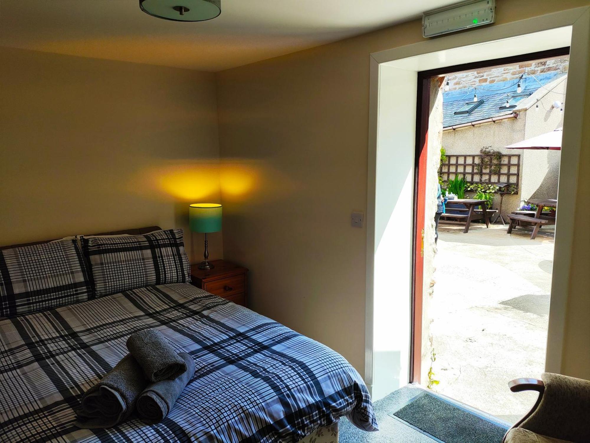 אורקני St Margaret'S Hope Backpackers Hostel מראה חיצוני תמונה